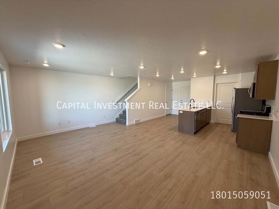 325 & - Photo 2 of 15