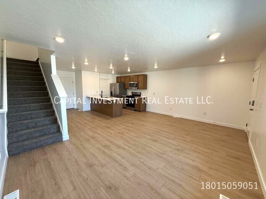 325 & - Photo 3 of 15