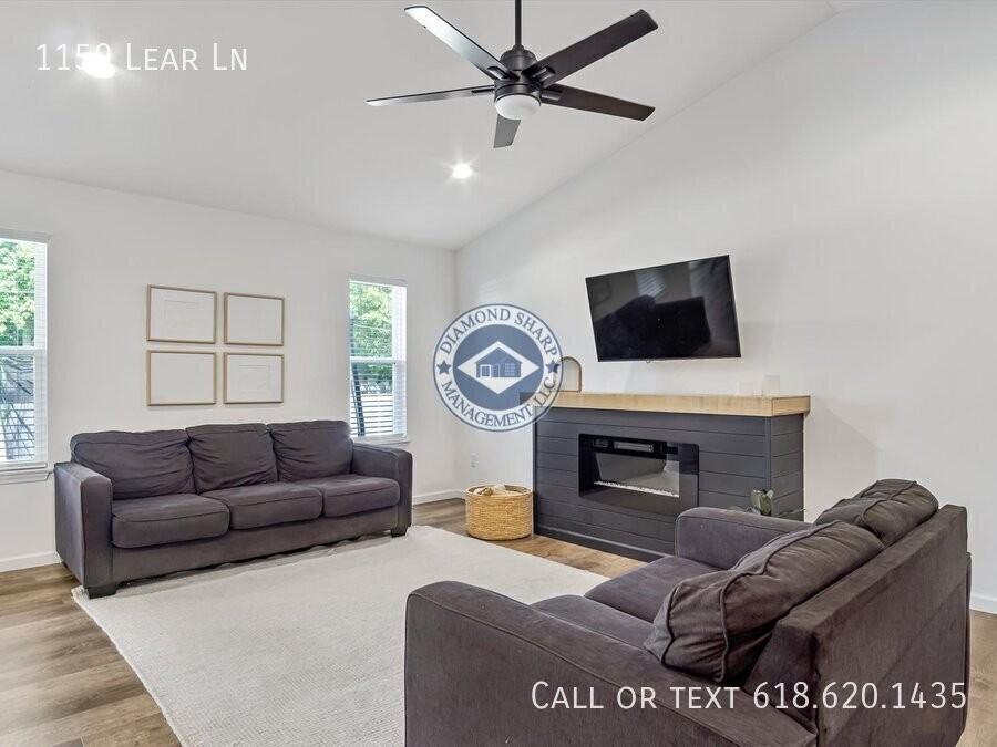 1159 Lear Ln - Photo 5 of 21