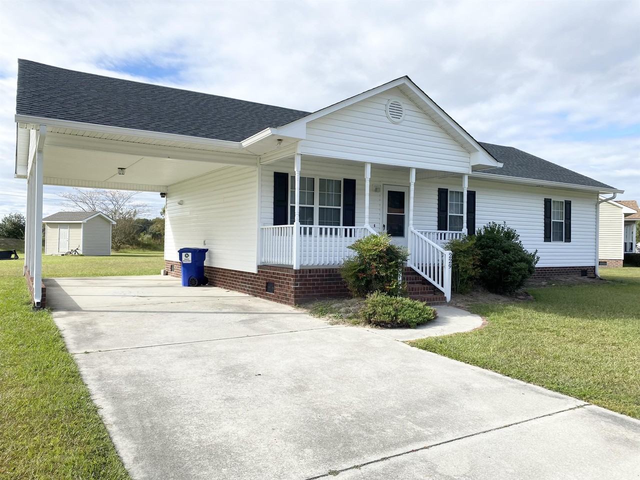 229 Olive Branch Blvd - Photo 2 of 14
