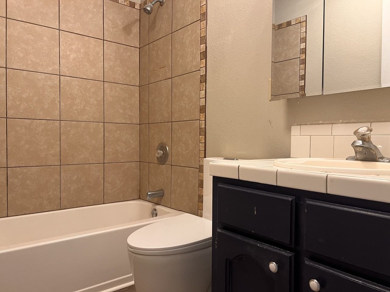 1101 S Avenue C #F - Photo 6 of 18