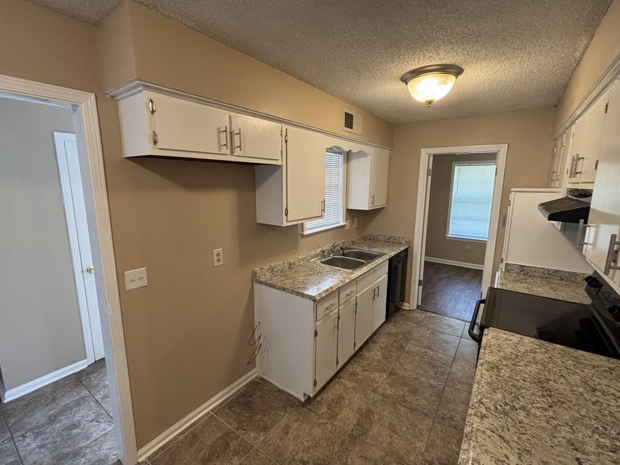 6810 Sycamore Hill Drive - Photo 2 of 24