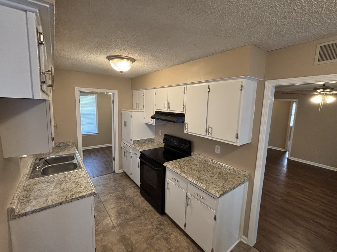 6810 Sycamore Hill Drive - Photo 3 of 24