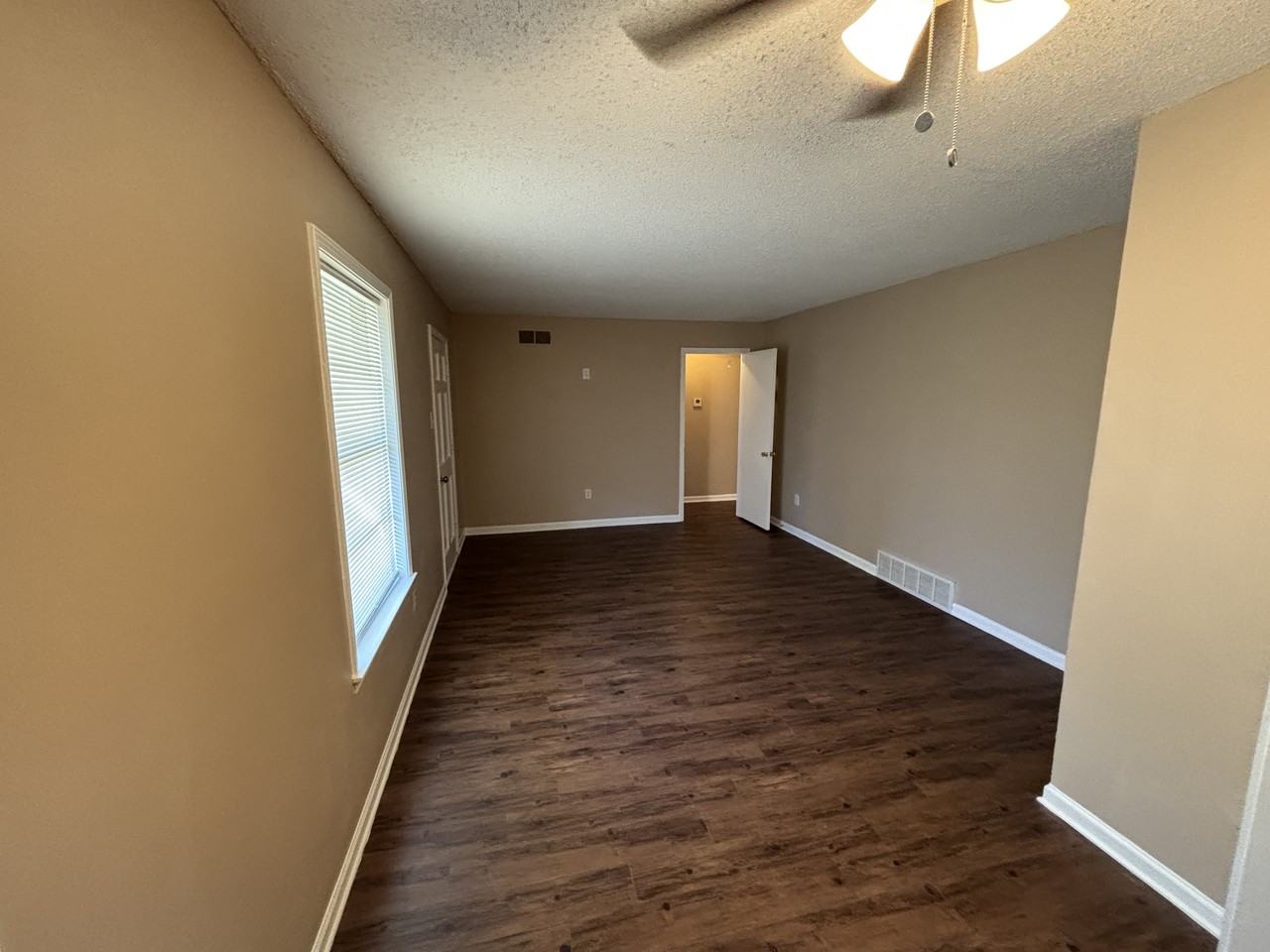 6810 Sycamore Hill Drive - Photo 5 of 24