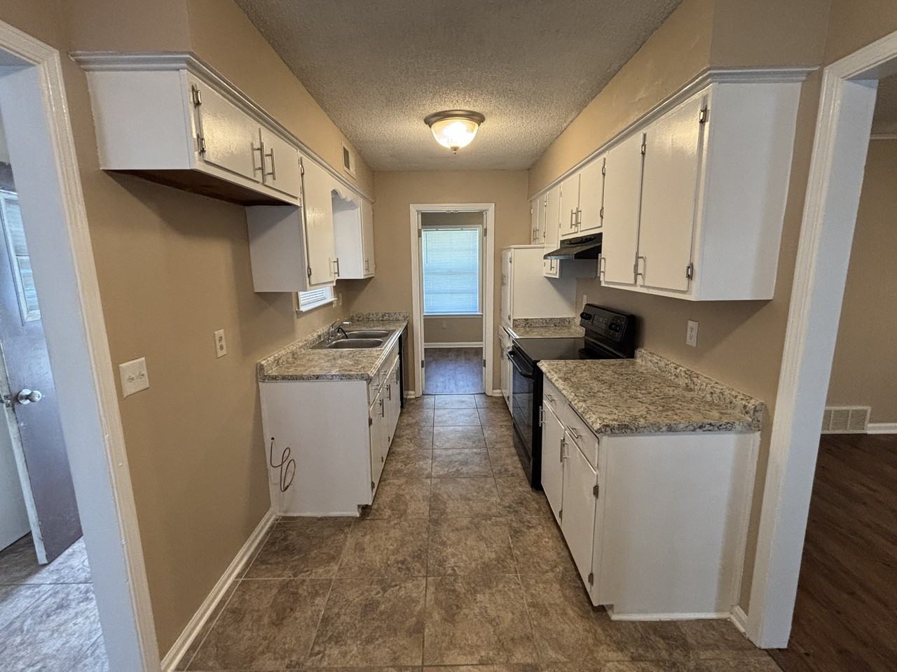 6810 Sycamore Hill Drive - Photo 6 of 24