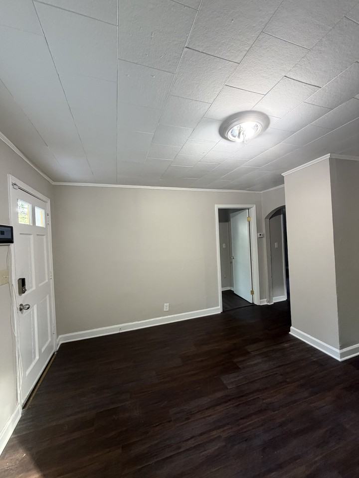 819 Chestnut St #NA - Photo 2 of 17