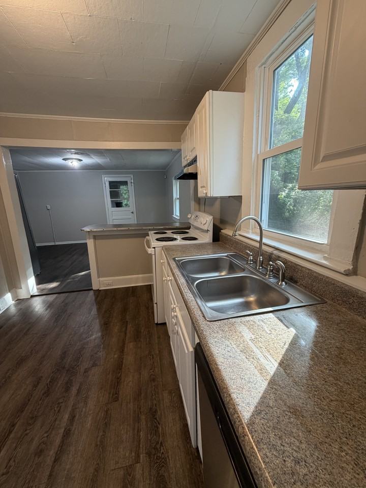 819 Chestnut St #NA - Photo 5 of 17