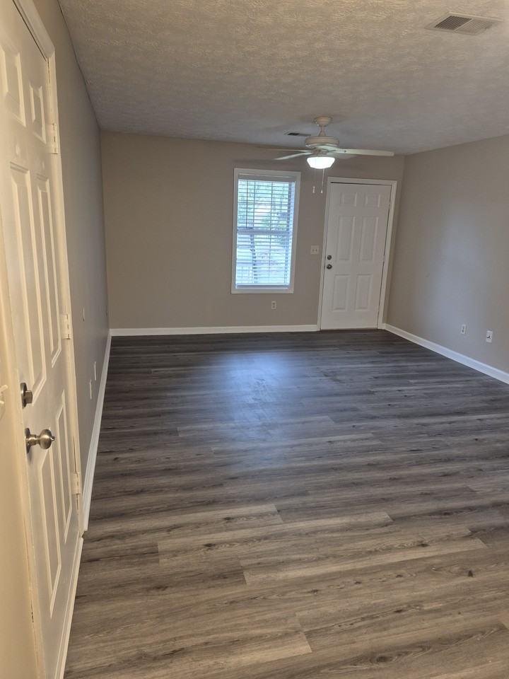 706 Raintree Ln #NA - Photo 4 of 21