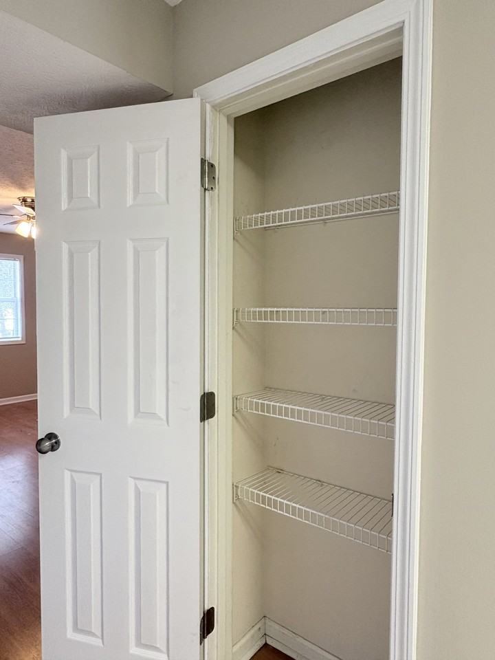 3259 Spring Hollow Ave #A - Photo 4 of 16