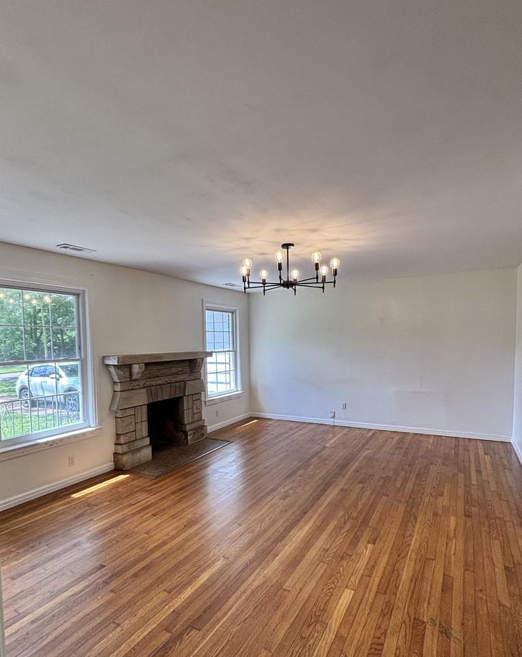 350 W Duncan Ave #NA - Photo 2 of 12