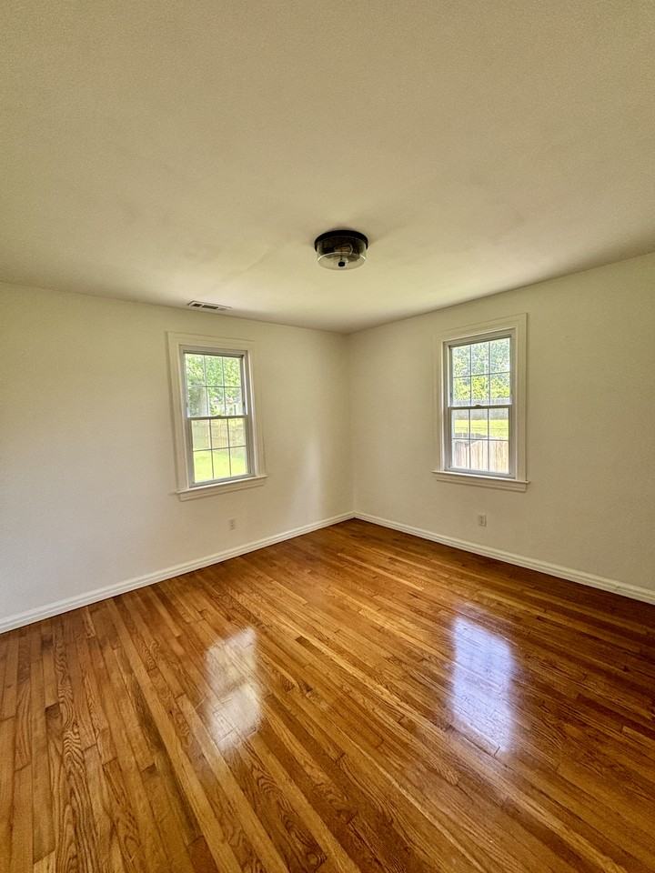 350 W Duncan Ave #NA - Photo 6 of 12
