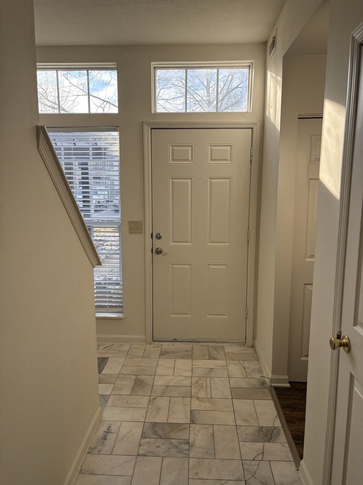 4144 Clark St - Photo 5 of 13
