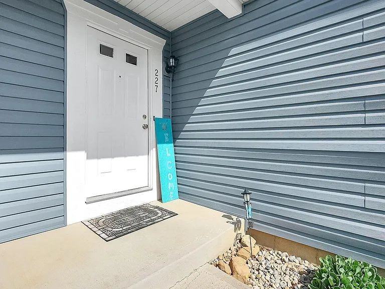 2955 Iowa St #NA - Photo 5 of 5