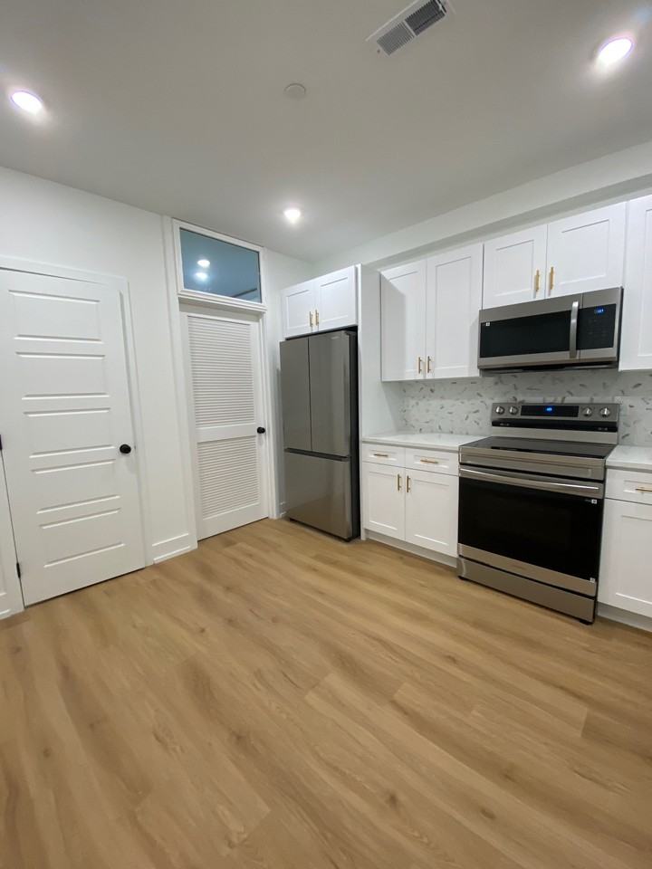 4202 Fairmount Ave #1 - Photo 3 of 21