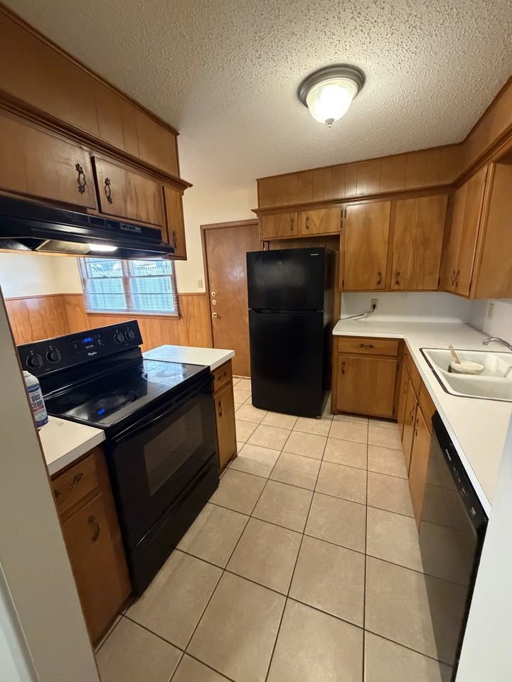 3806 58th St #B - Photo 5 of 13