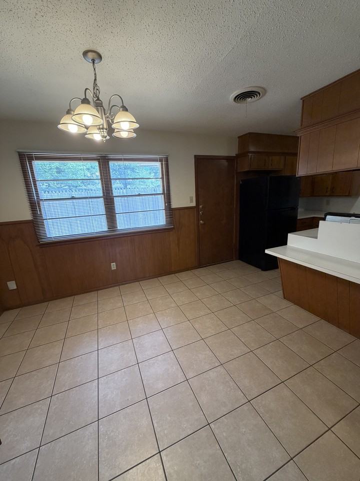 3806 58th St #B - Photo 6 of 13