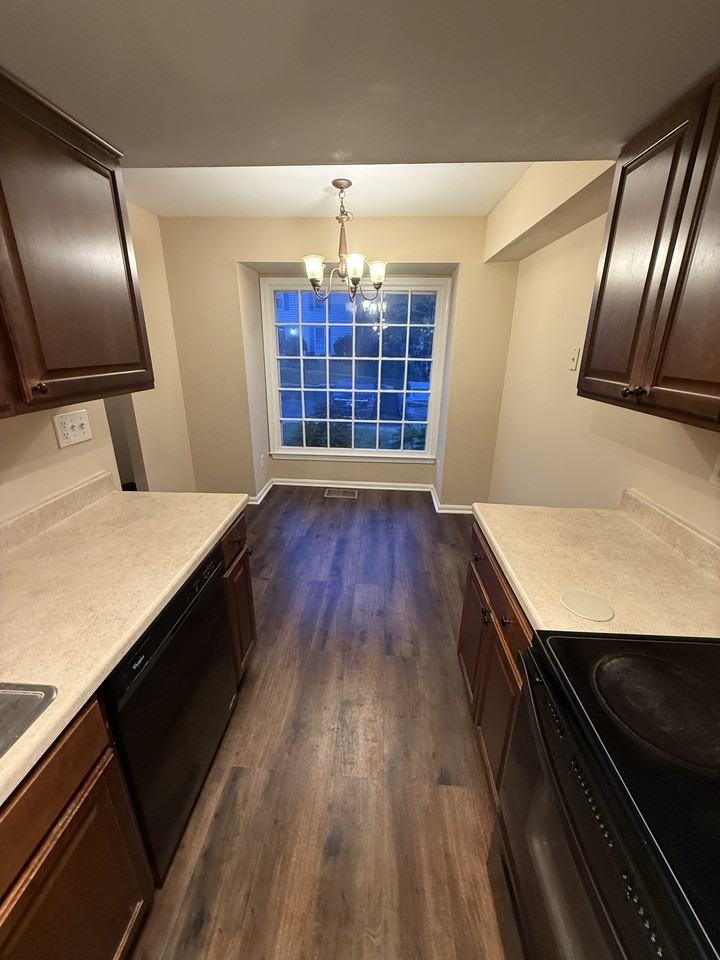 9226 Weathervane Pl #1 - Photo 5 of 33