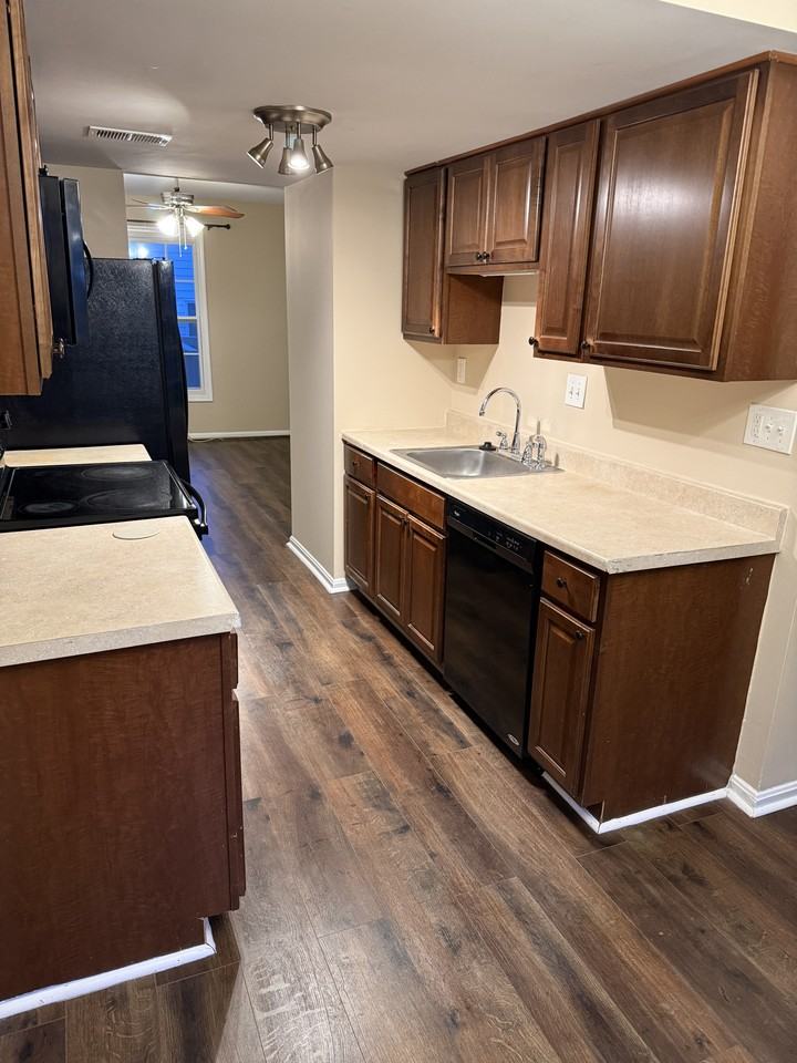 9226 Weathervane Pl #1 - Photo 6 of 33