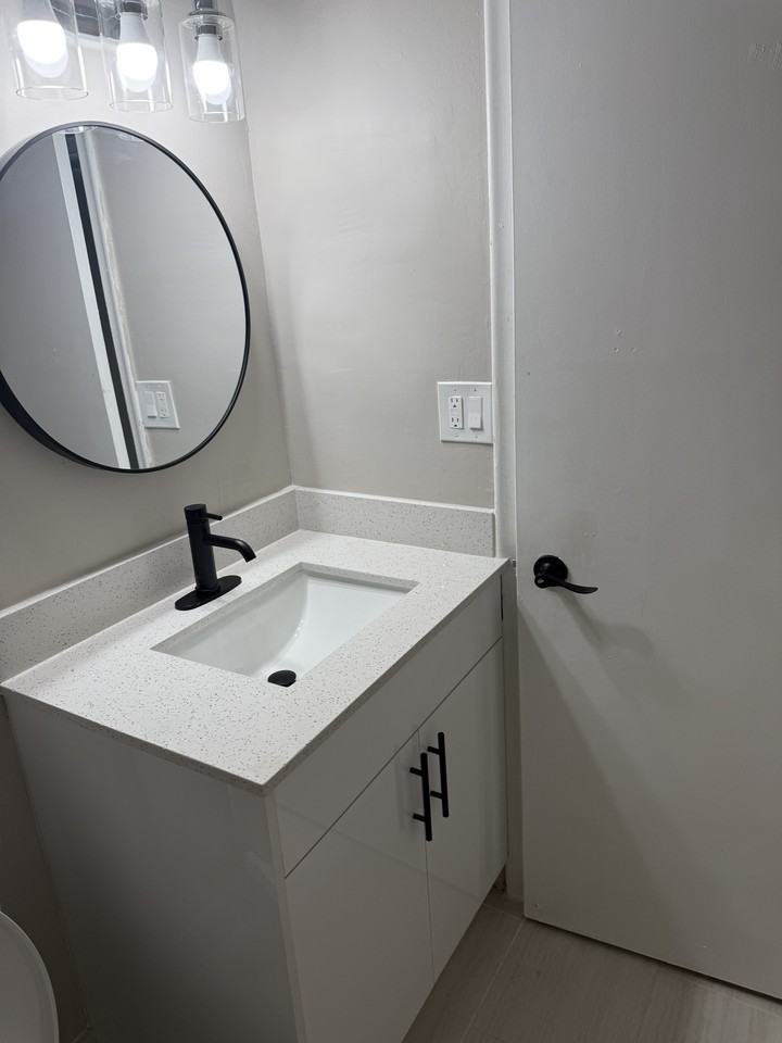 1850 N Congress Ave #207 - Photo 6 of 10