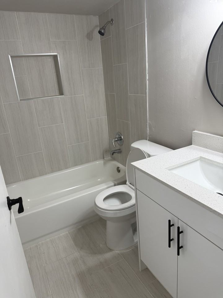 1850 N Congress Ave #207 - Photo 7 of 10