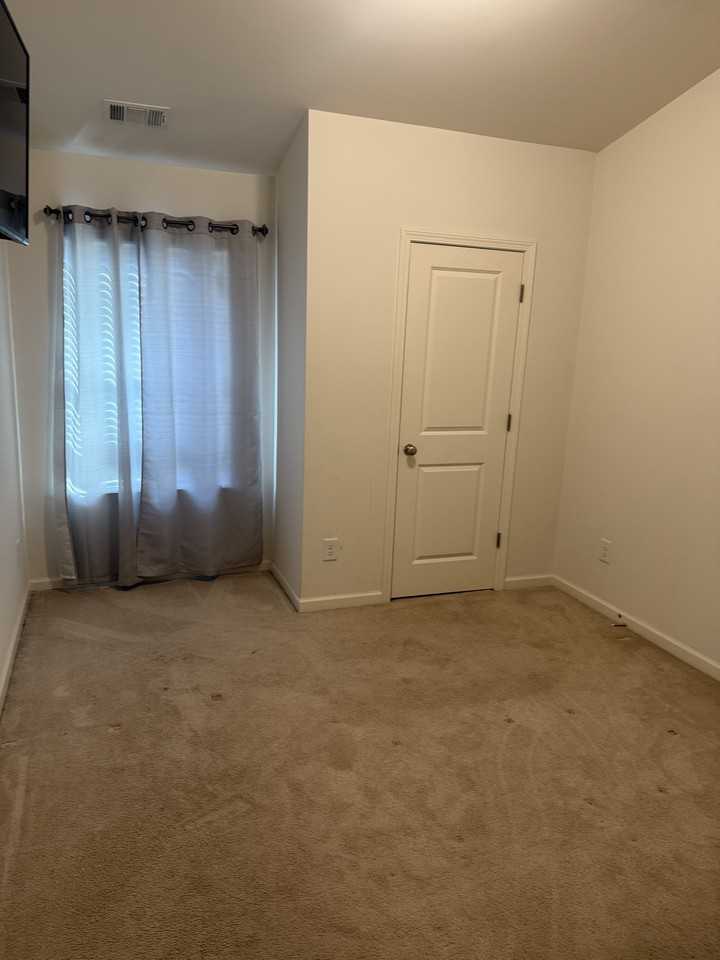 2726 Kemp Ct #NA - Photo 7 of 26