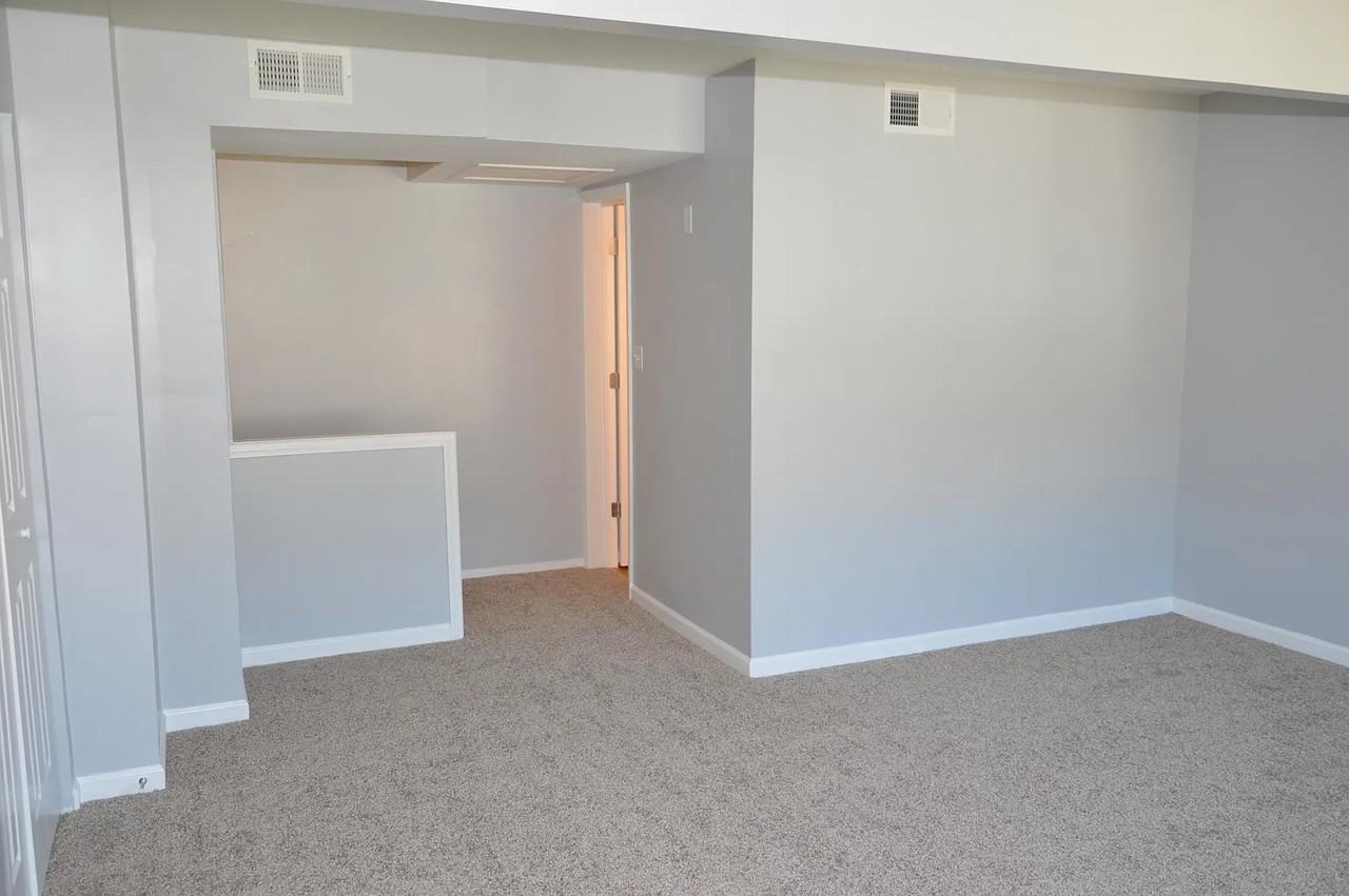 9852 Brookridge Ct #NA - Photo 5 of 14