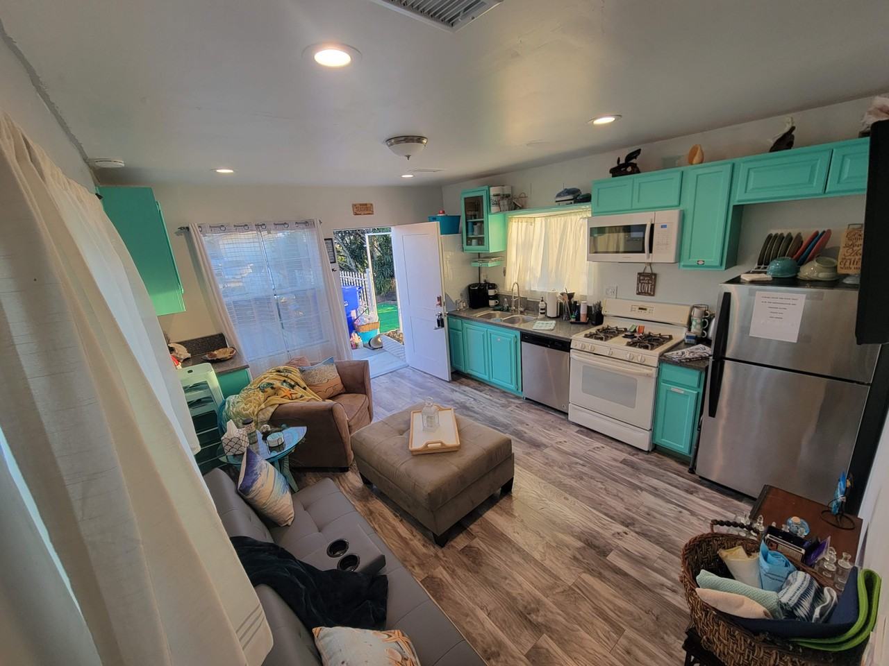 512 Capistrano Dr #2 - Photo 4 of 16