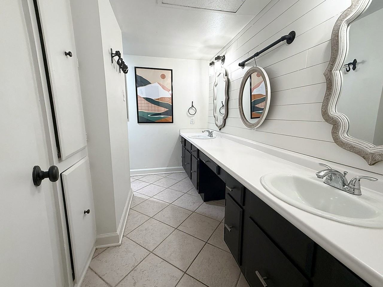 353 N Post Oak Ln #823 - Photo 5 of 13