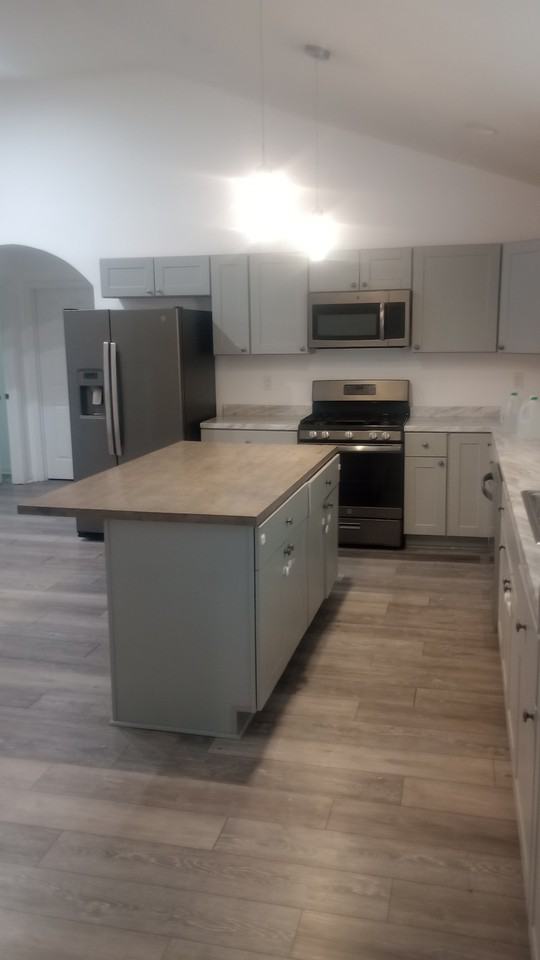 1704 E 7th St #NA - Photo 3 of 21