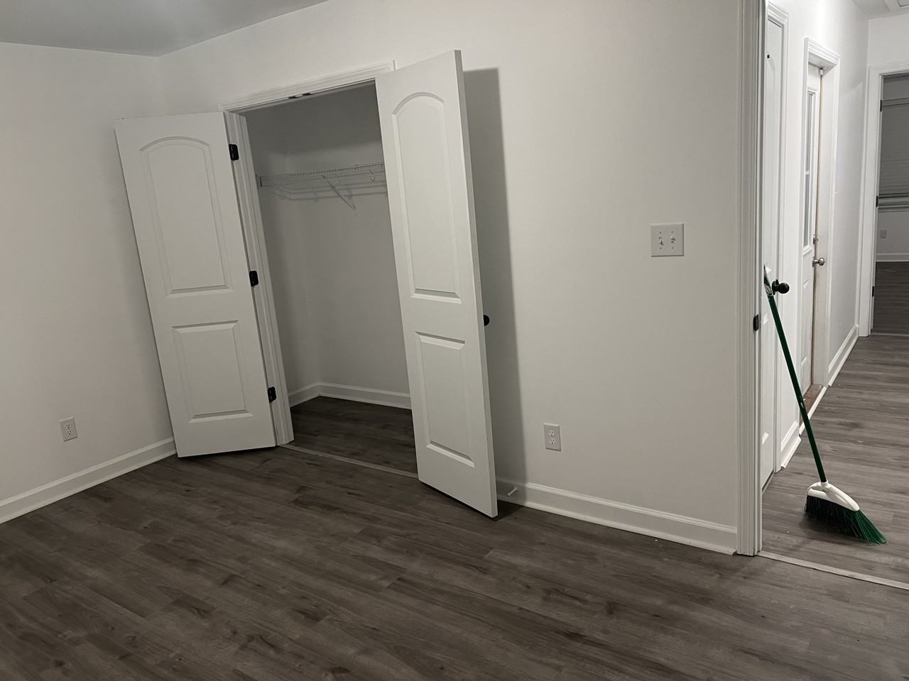 430 Mccall Dr #NA - Photo 7 of 12