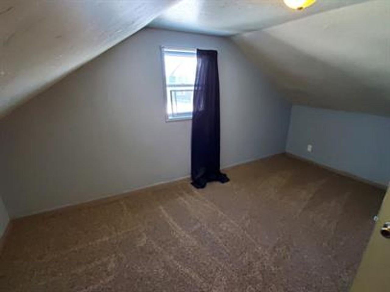 324 2nd St 4 Unit - Photo 5 of 21