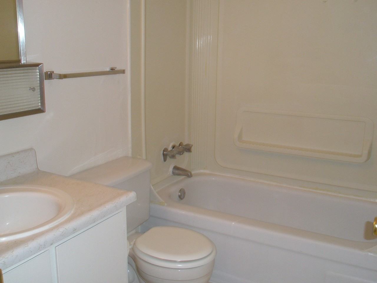 1411 Drake Dr #1 - Photo 5 of 8