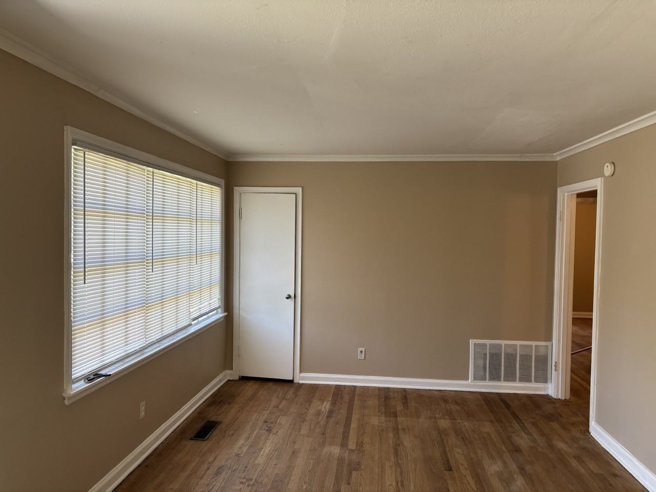 4064 Owen Road - Photo 6 of 8