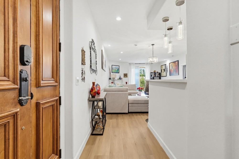 5132 Maplewood Ave #NA - Photo 4 of 37