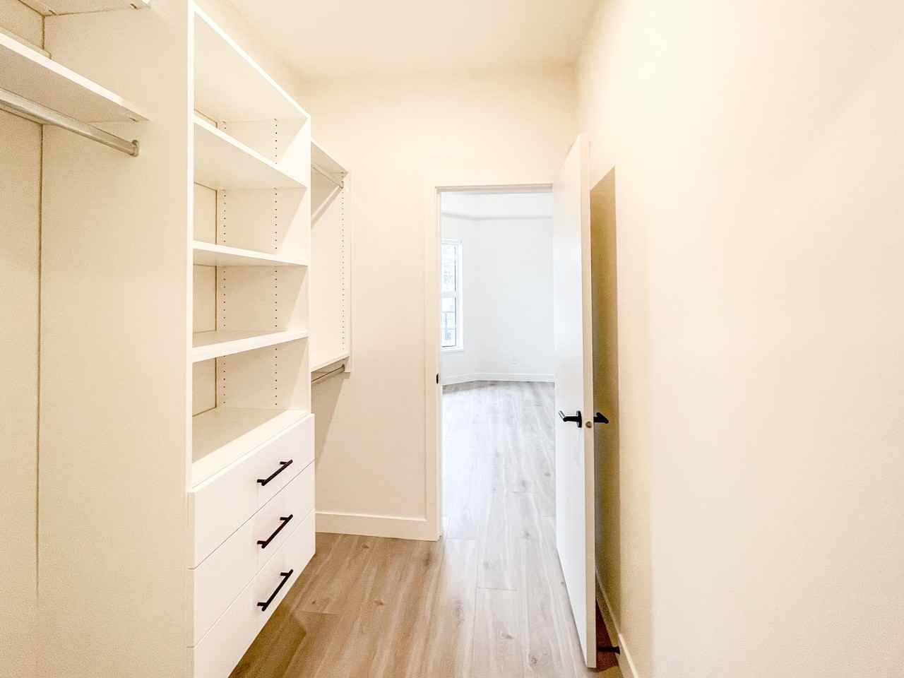 2620 152 Street #406 - Photo 6 of 12