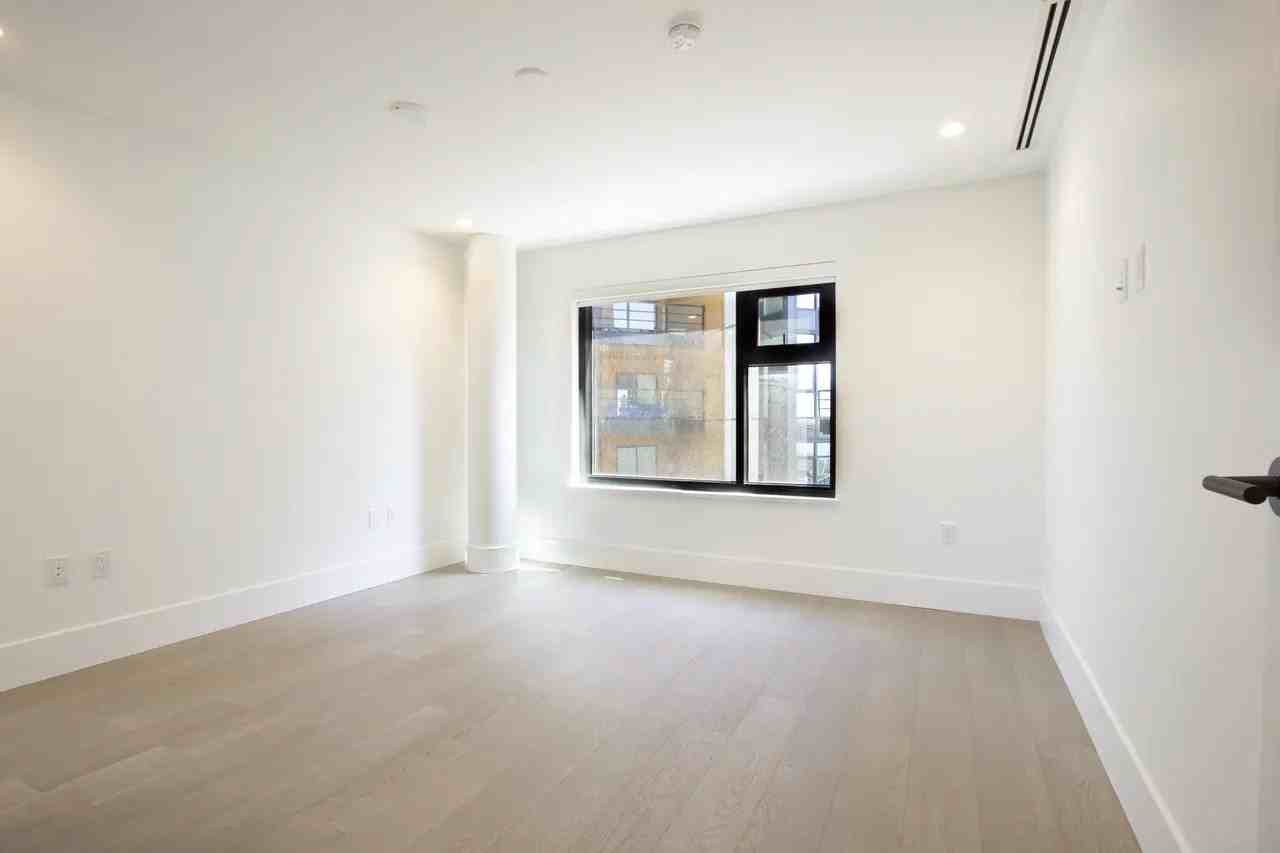 14825 Thrift Avenue #703 - Photo 4 of 23