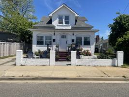 featured image of 610 Laurelton Blvd Unit 1 #1