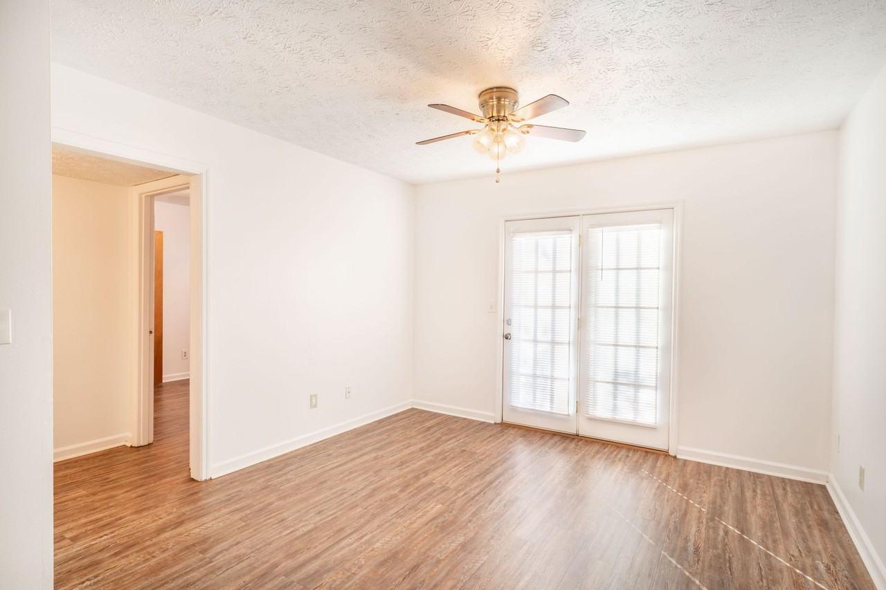 210 Mountain Street NW - Photo 2 of 6