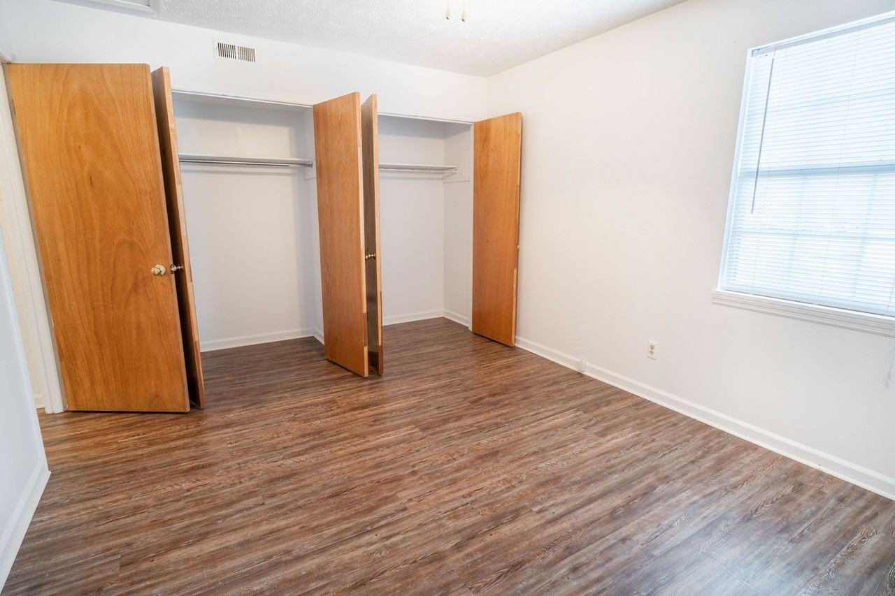 210 Mountain Street NW - Photo 4 of 6
