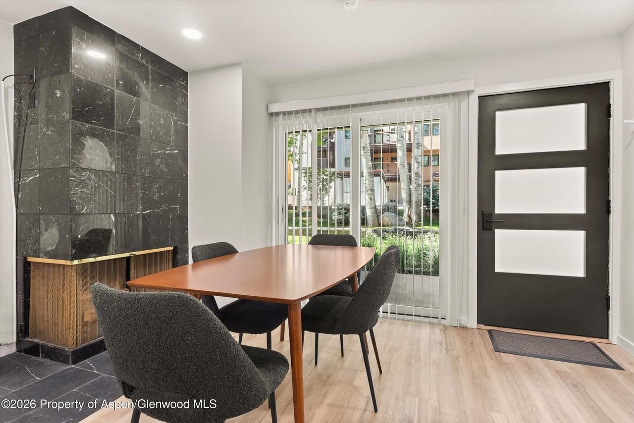 100 E Dean St #1D - Photo 4 of 22