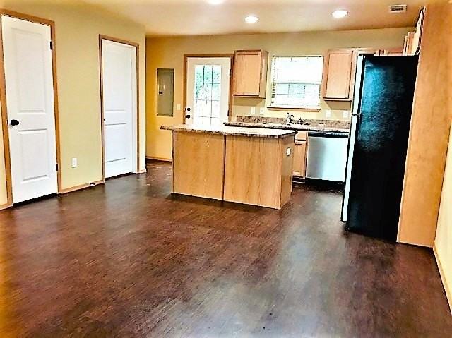 235 S Rolling Woods Way - Photo 3 of 16