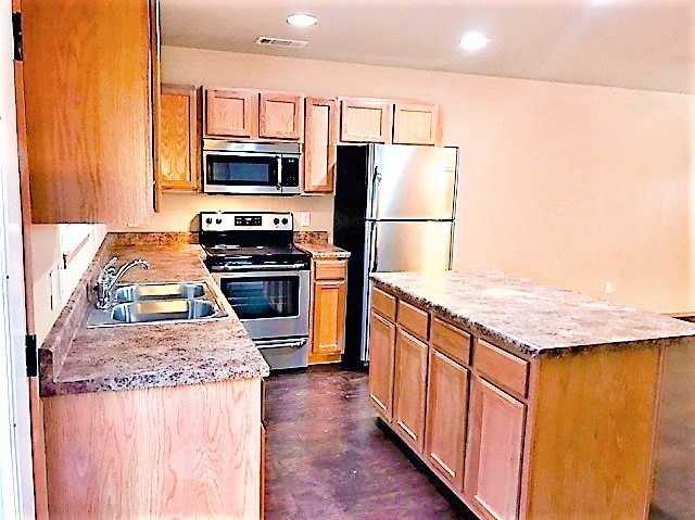 213 S Rolling Woods Way - Photo 2 of 16