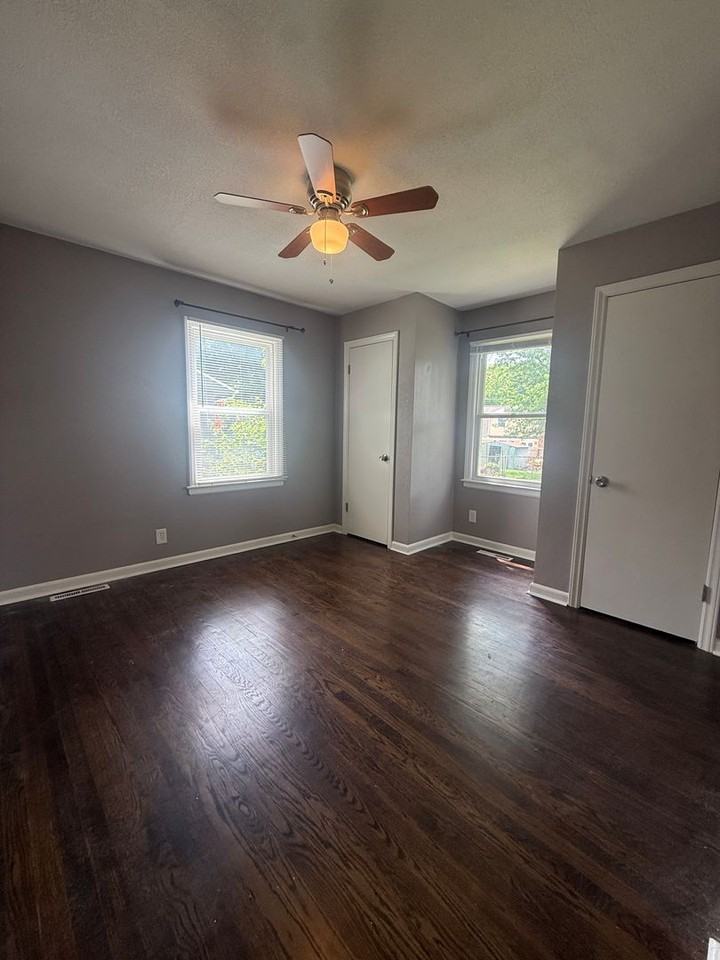10621 E 56th St - Photo 6 of 7