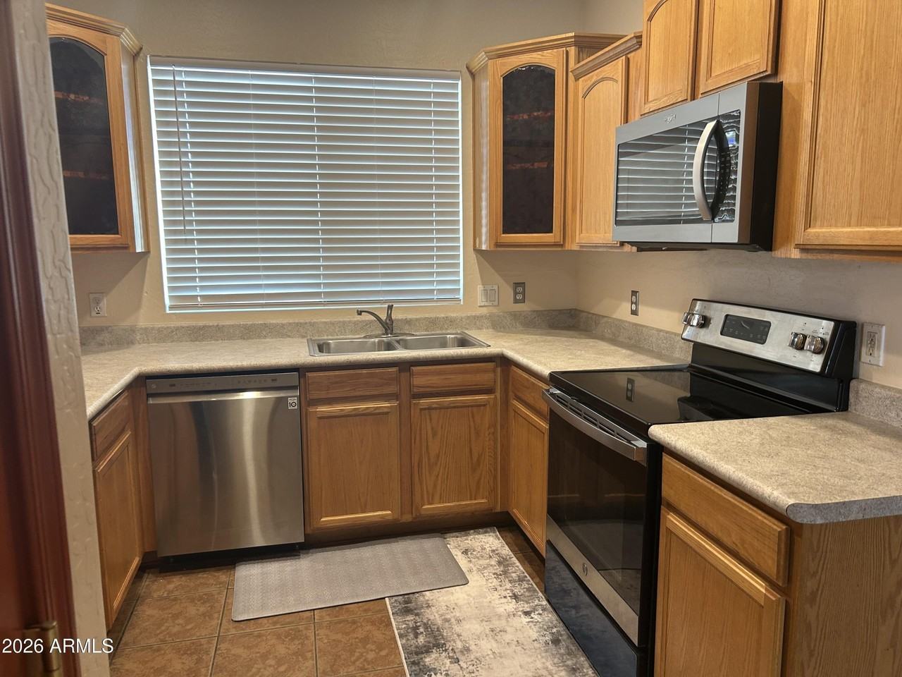105 N Warren St - Photo 5 of 29