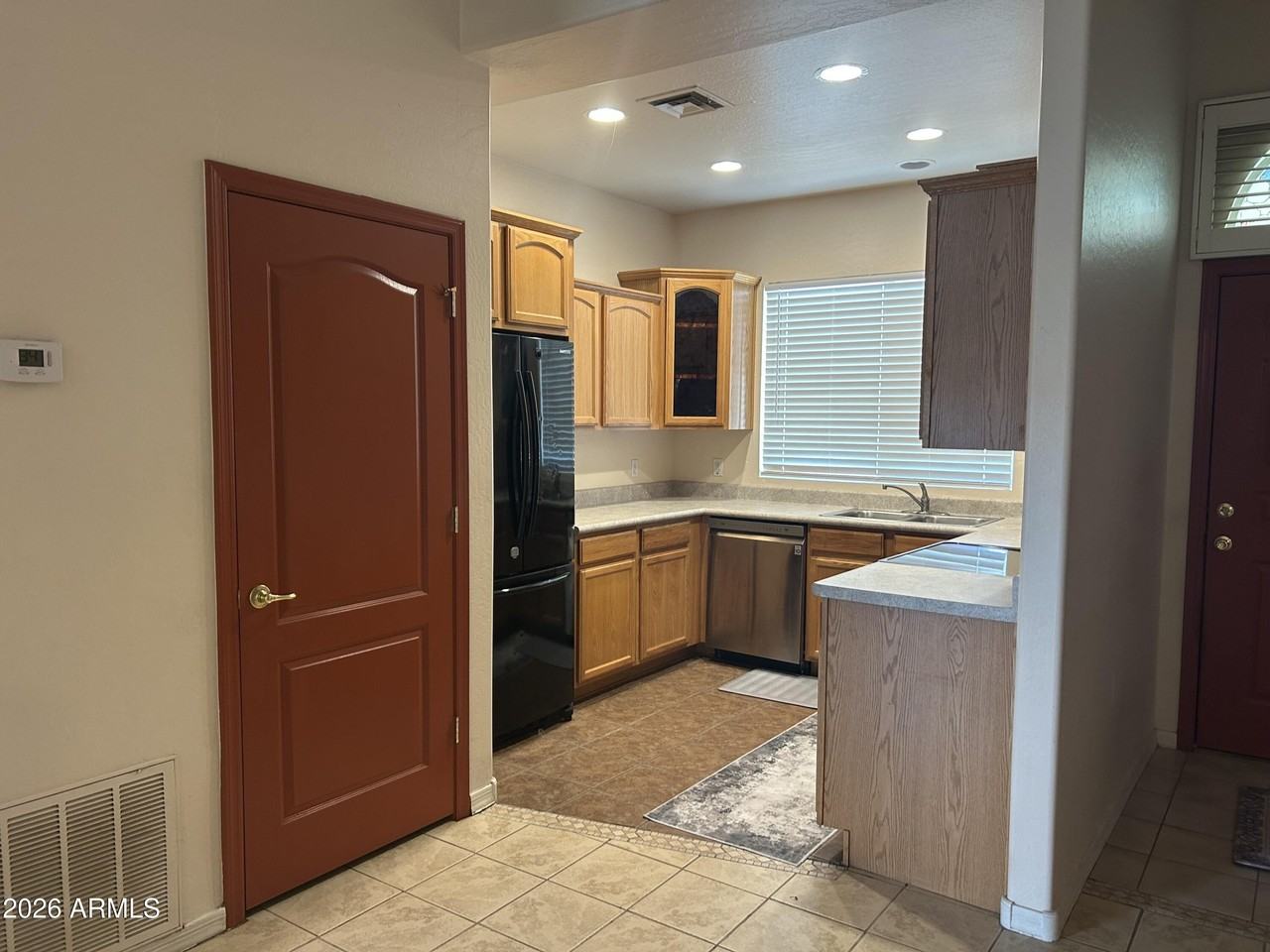 105 N Warren St - Photo 7 of 29