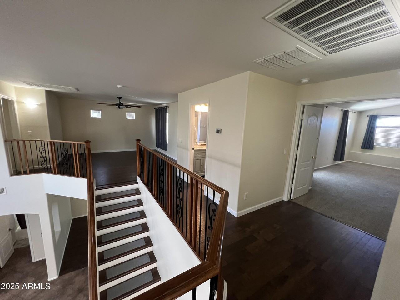16209 W Hilton Ave - Photo 7 of 25