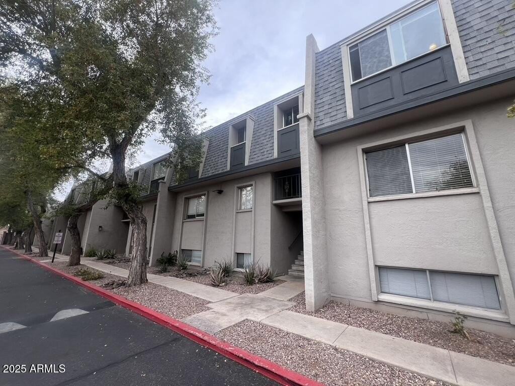 1010 E Osborn Rd #A - Photo 2 of 39