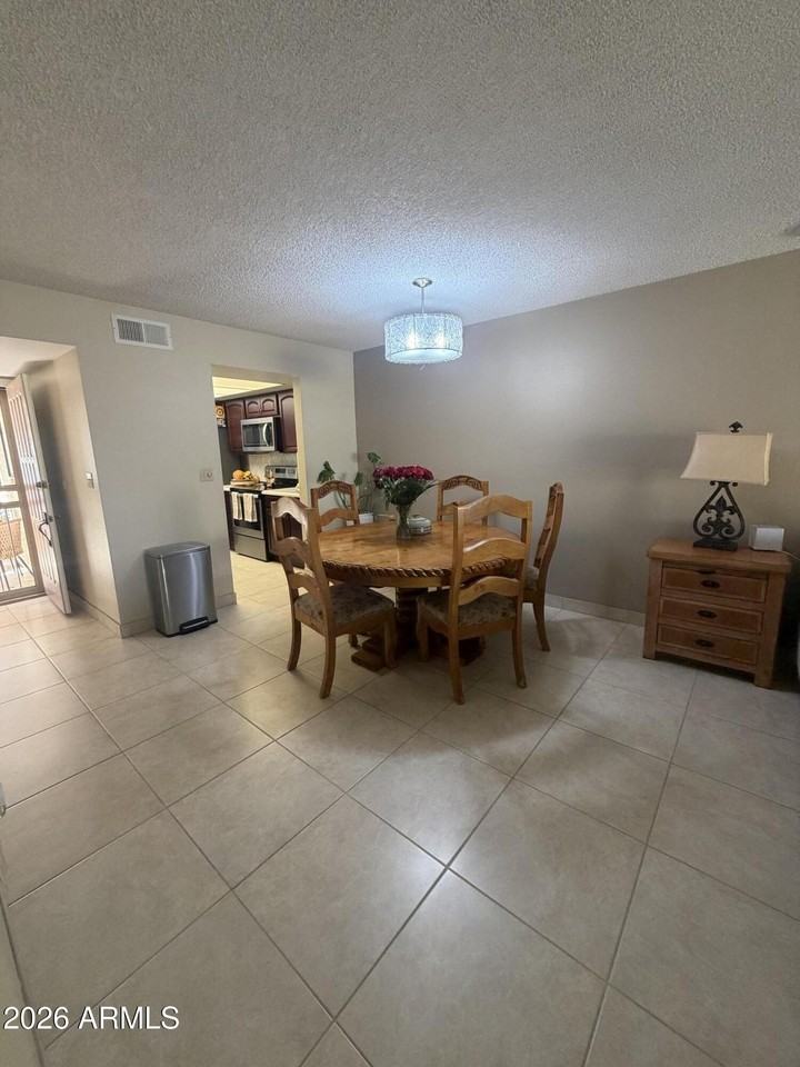 13321 N 26th Ave - Photo 4 of 18