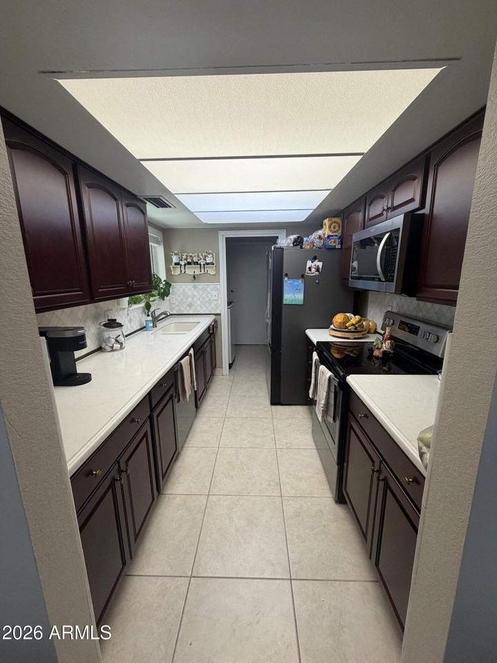 13321 N 26th Ave - Photo 5 of 18