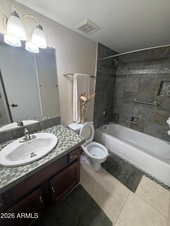 13321 N 26th Ave - Photo 7 of 18
